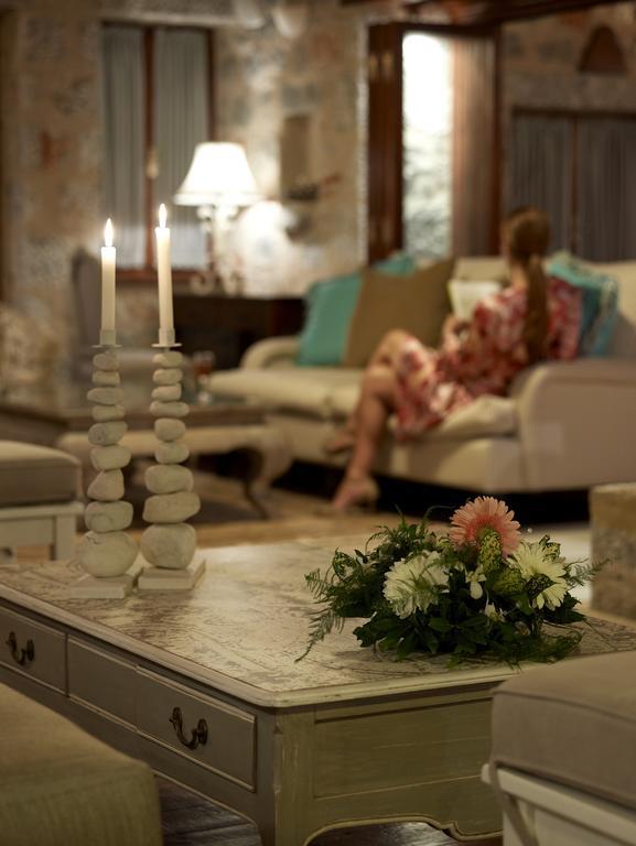 Porto Vitilo Boutique Hotel Karavostásion Eksteriør billede