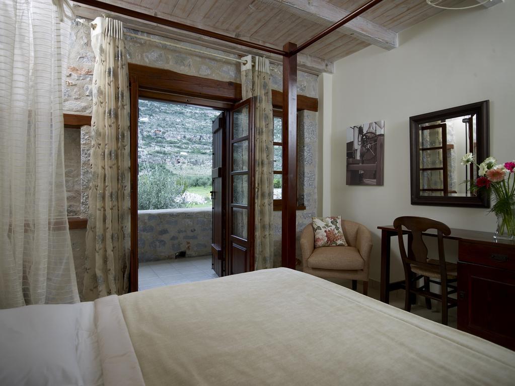 Porto Vitilo Boutique Hotel Karavostásion Eksteriør billede