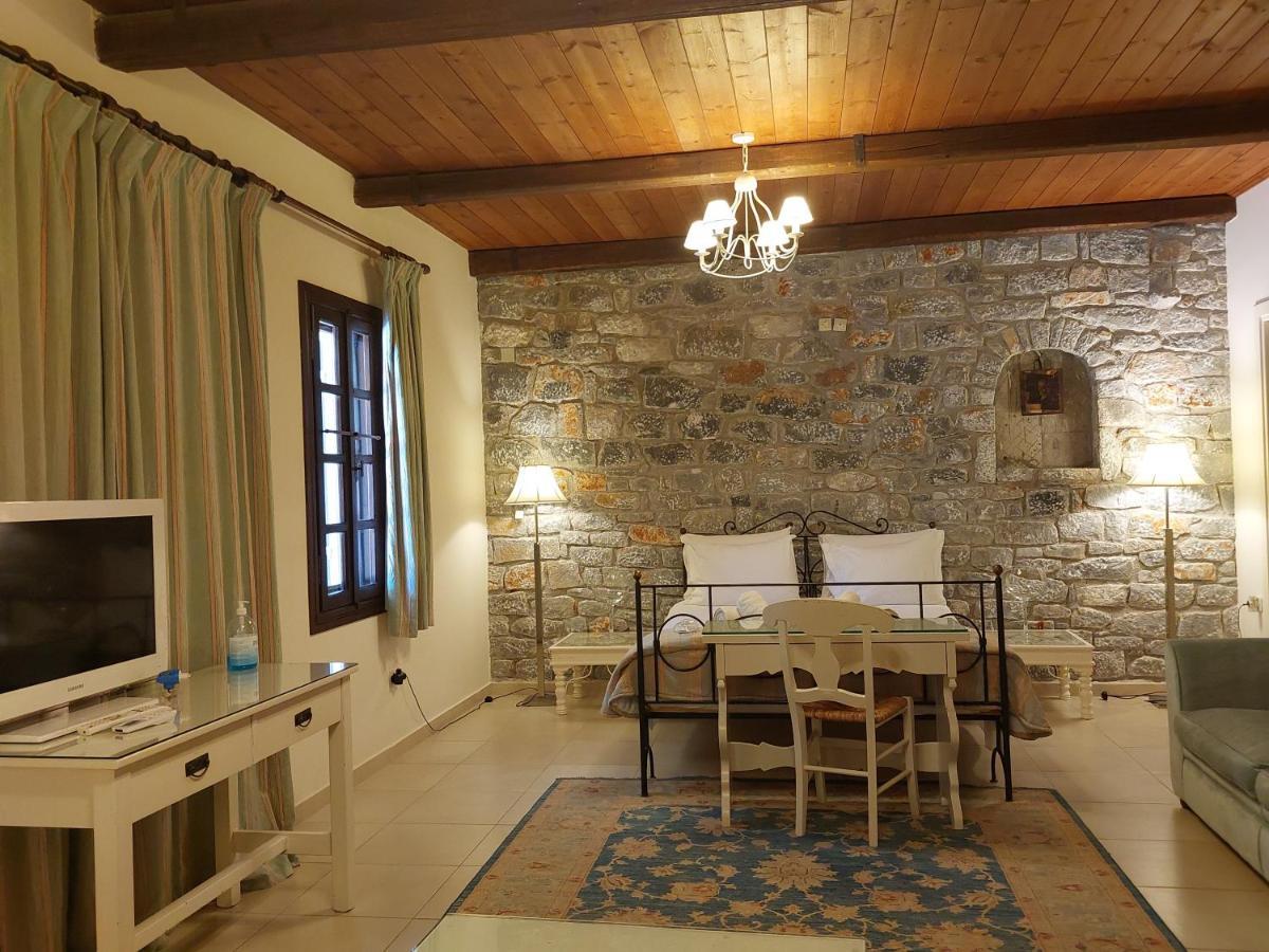 Porto Vitilo Boutique Hotel Karavostásion Eksteriør billede