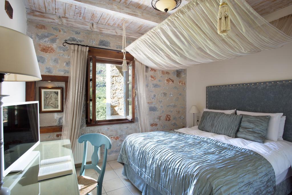 Porto Vitilo Boutique Hotel Karavostásion Eksteriør billede