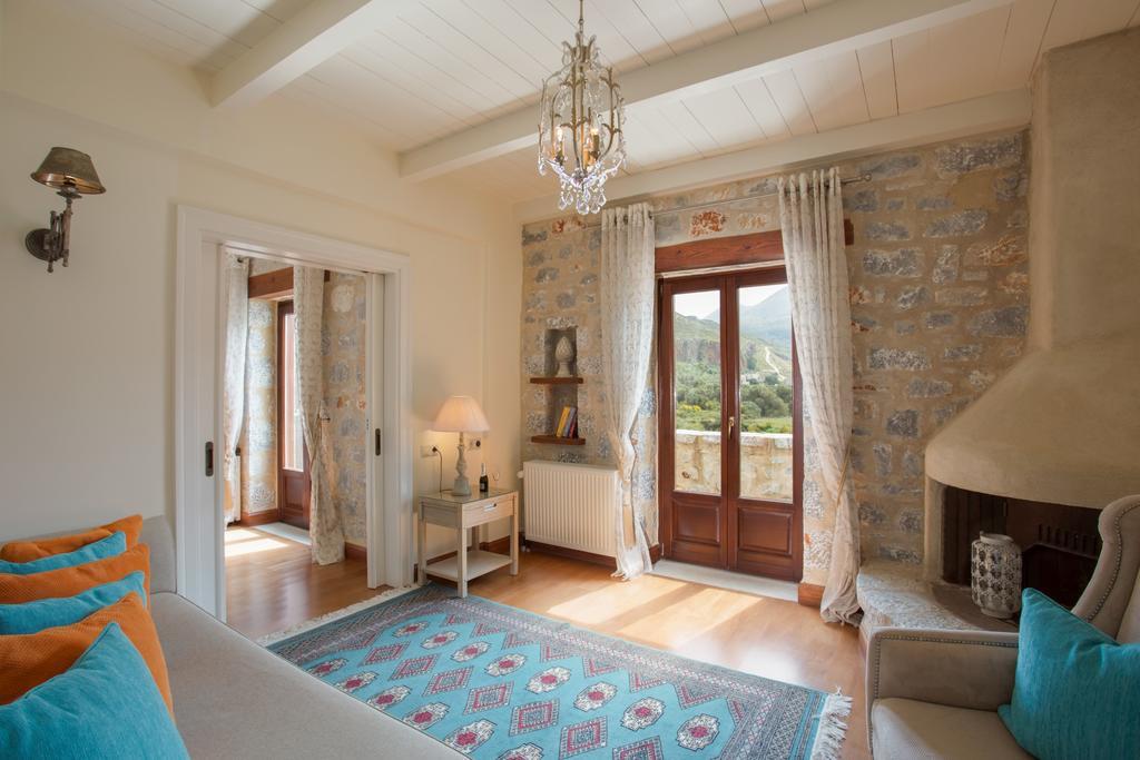 Porto Vitilo Boutique Hotel Karavostásion Eksteriør billede